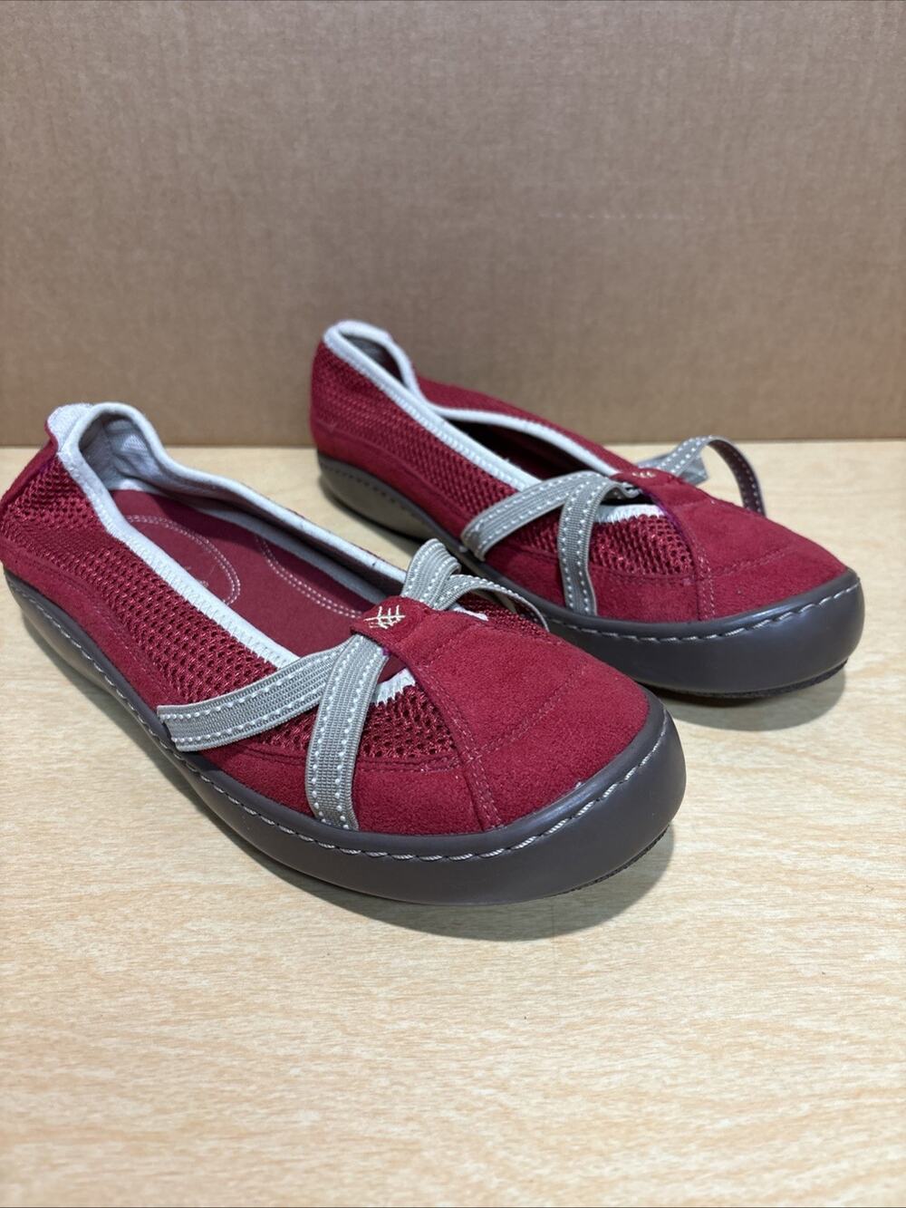 Terrasoles Echo Shoes Women’s 10 Red Cross Cross Sporty Flats New